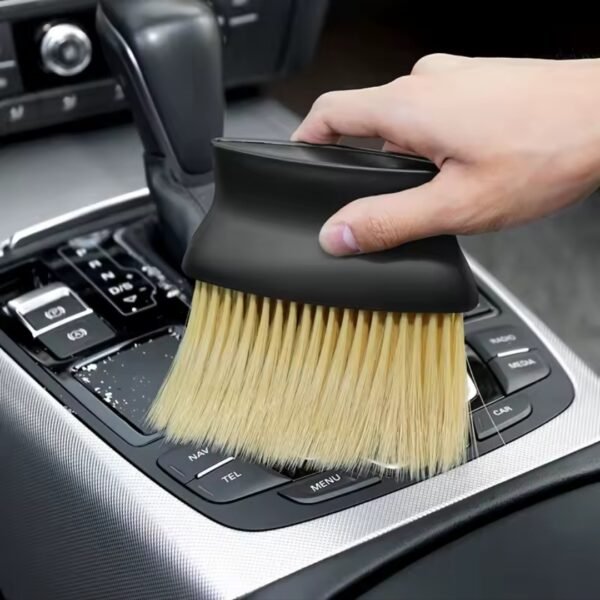 Brosse de nettoyage intérieur de voiture